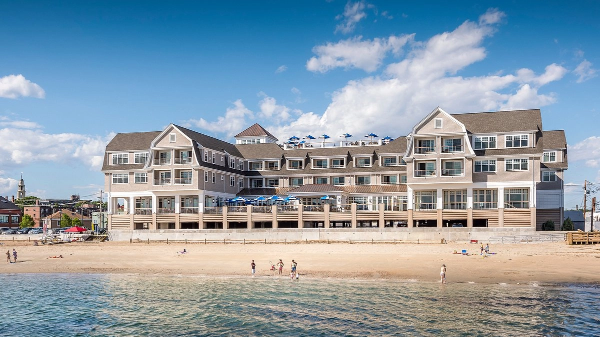 Private transfer from Boston Logan to Beauport Hotel Gloucester