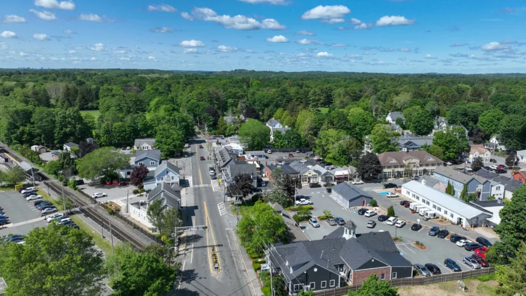 Car service from Boston Logan Airport to Hamilton