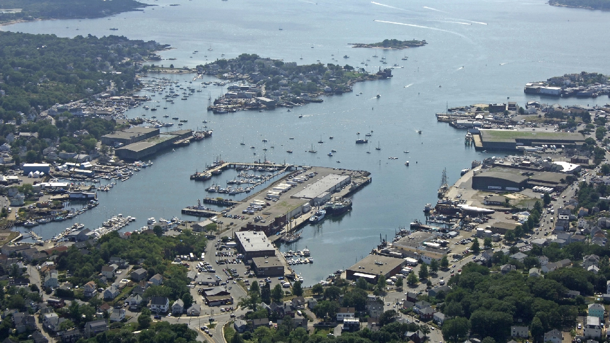 Danvers Car Service providing luxury car service Gloucester MA