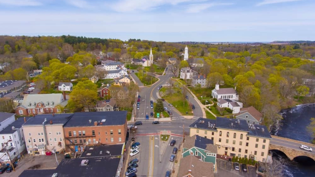 Car Service Ipswich MA – Luxury Airport Transfers and Event Transportation