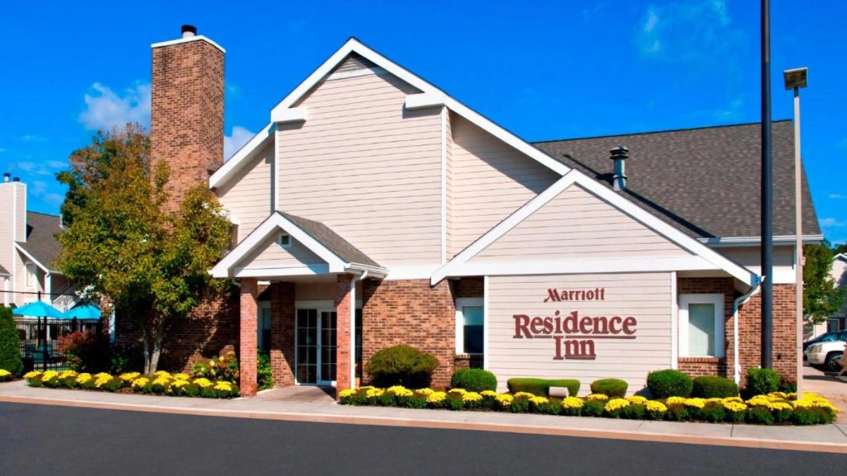 Shuttle from Boston Logan to Residence Inn Boston North Shore Danvers